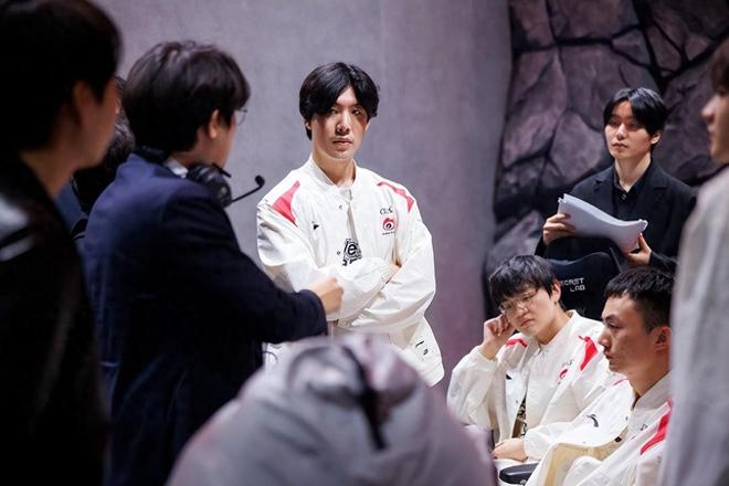 球员流动的 球员流动的